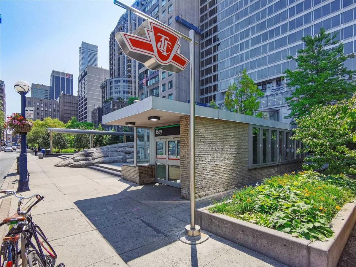 2 Bedroom Plus Den Condo Toronto Luaran gambar